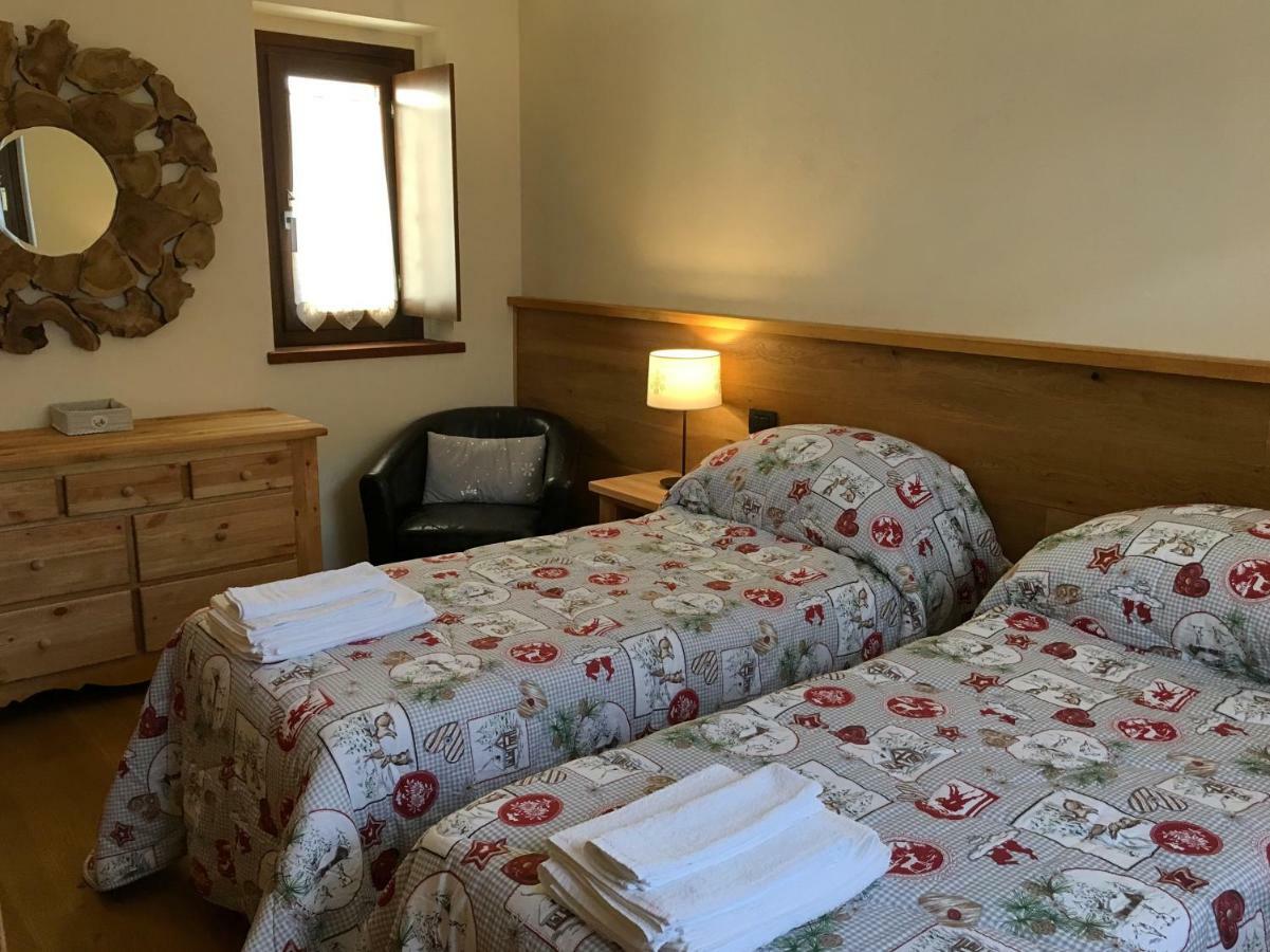 Appartamenti Genevris Oulx Eksteriør billede